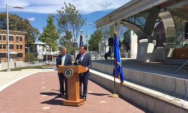 Governor Malloy Speaking at CTFastrack Station